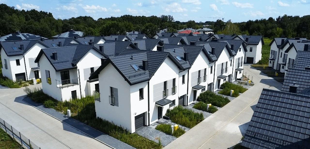 Segment skrajny w Aninie z garażem i poddaszem do aranżacji Warszawa, Wawer, Mirtowa  145m2 Foto 1