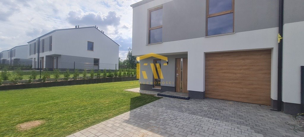 Nowoczesny dom bliźniak 138 m2 z garażem i ogródkiem Radom  138m2 Foto 1