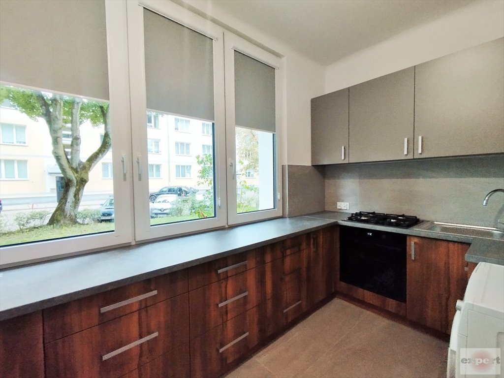 Na wynajem przestronne 2-pokojowe mieszkanie po remoncie w Łodzi Łódź, Bałuty, Os. Pojezierska  56m2 Foto 1