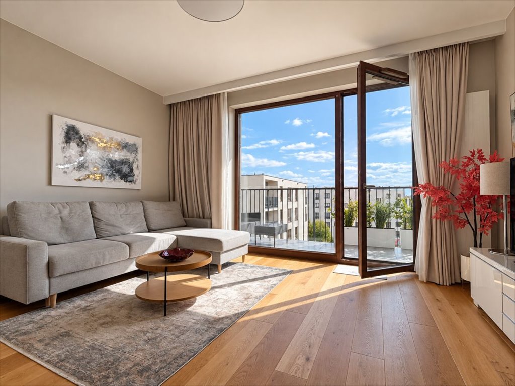 Przytulne 48 m² na ostatnim piętrze z dużym balkonem. Warszawa, Wilanów, Krzysztofa Kieślowskiego  48m2 Foto 1