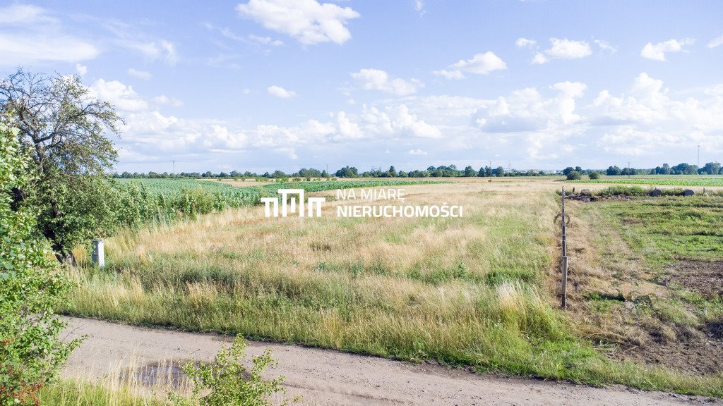 Polecam działkę 14 arów pod dom w spokojnej okolicy Surochów  1 400m2 Foto 1