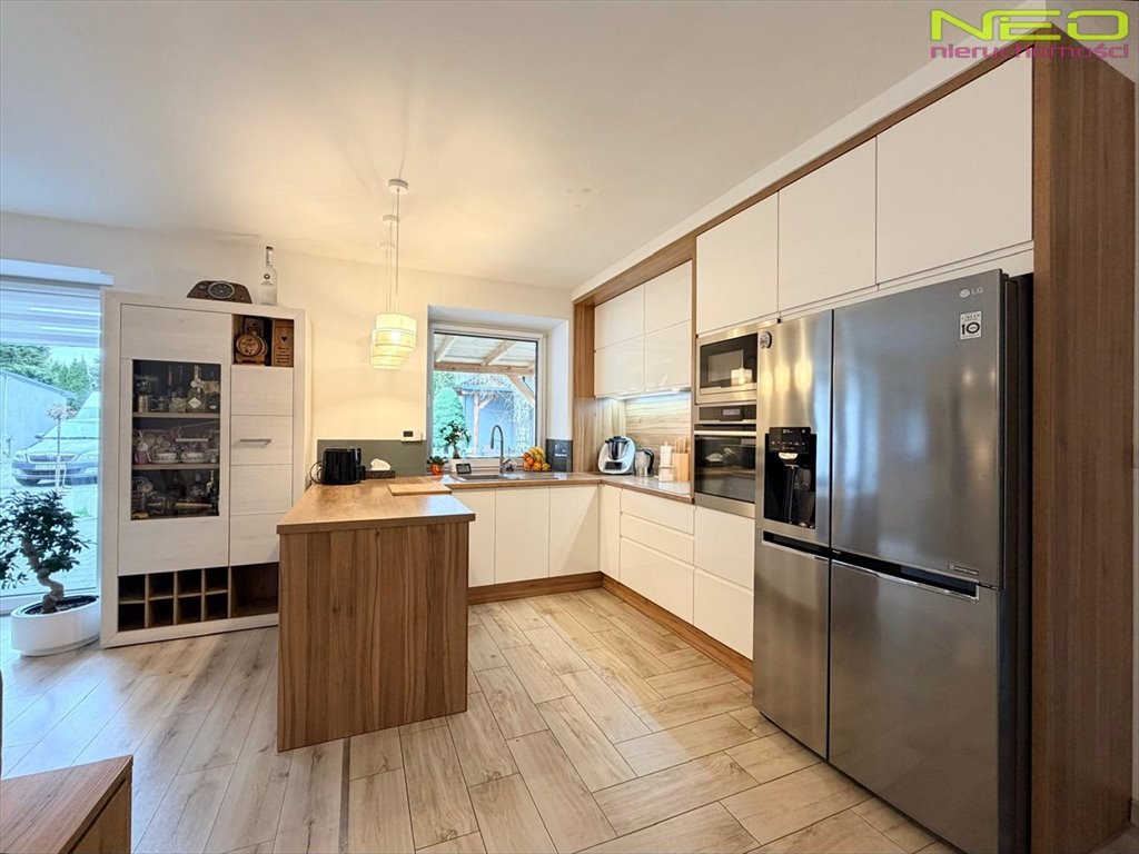 Komfortowy dom 140 m² z dużym garażem i piękną działką Częstochowa, Aniołów  140m2 Foto 1