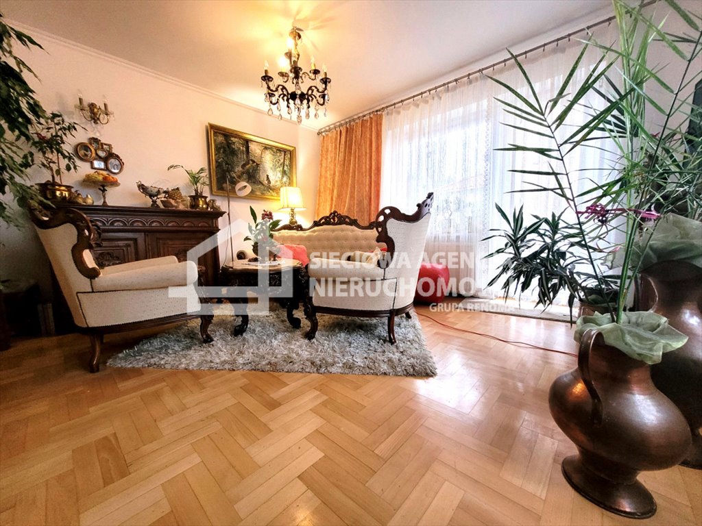 Dom wielorodzinny z 4 niezależnymi mieszkaniami, nowoczesne wykończenie Żukowo  380m2 Foto 1
