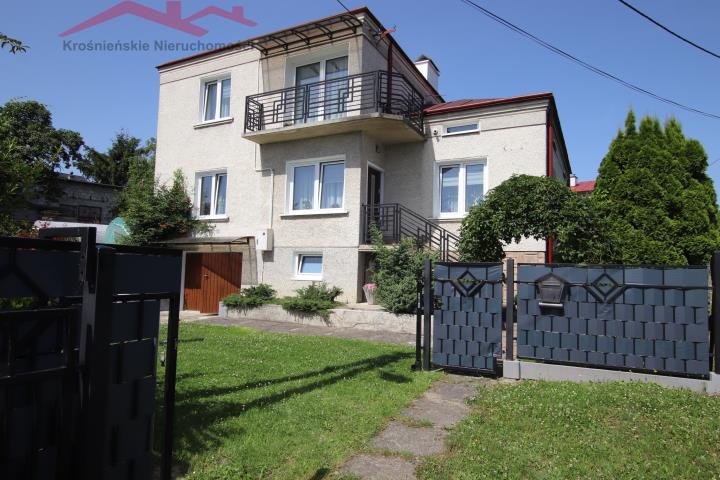 Przestronny dom 200 m2 z niezależnymi częściami i ogrodem Miejsce Piastowe  200m2 Foto 1