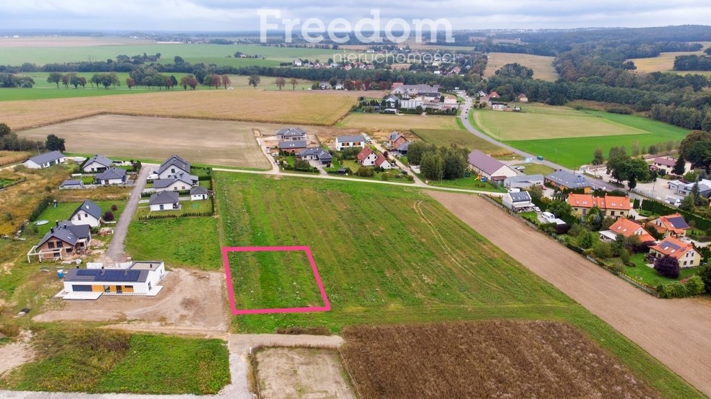 Działka budowlana na sprzedaż Zbrosławice, 3 Maja  606m2 Foto 1