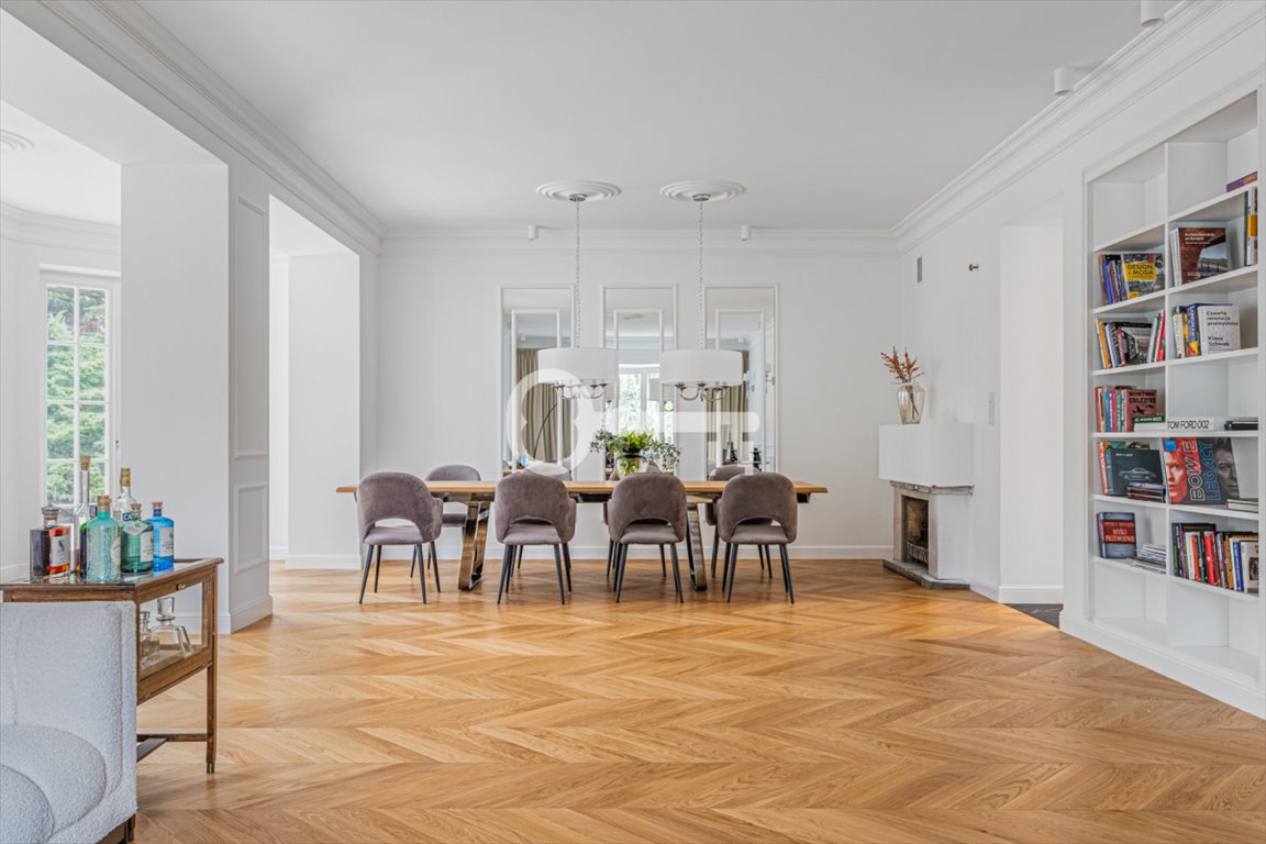 Przestronna odrestaurowana willa z garażem 3 auta i ogrodem Bielawa, Lipowa  400m2 Foto 1