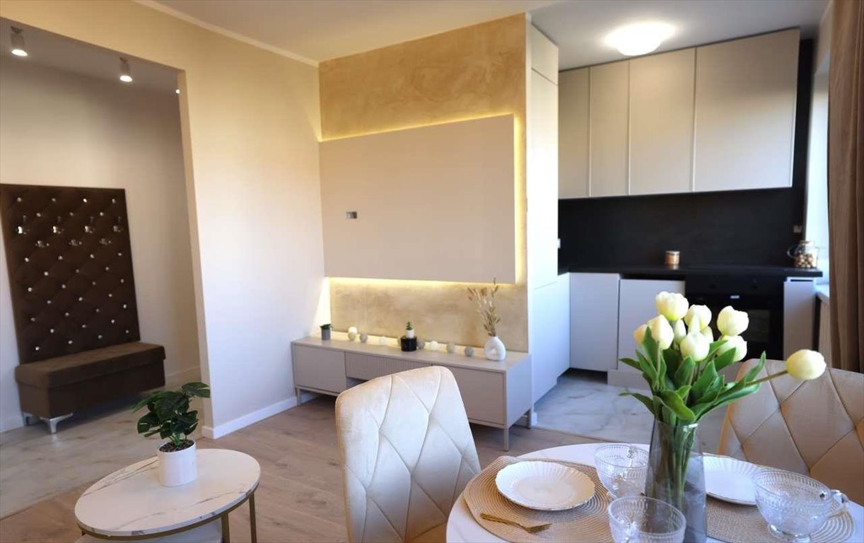 Mieszkanie trzypokojowe na sprzedaż Białystok, Piaski, ul. Jerzego Waszyngtona 18  48m2 Foto 1