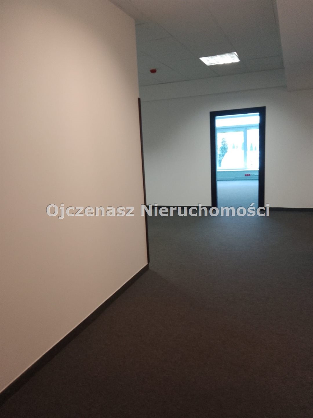 Lokal 79,3 m2 w biurowcu z parkingiem i windą Bydgoszcz, Okole  79m2 Foto 1