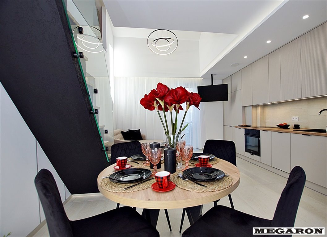 Mieszkanie dwupokojowe na sprzedaż Częstochowa, Północ  60m2 Foto 1