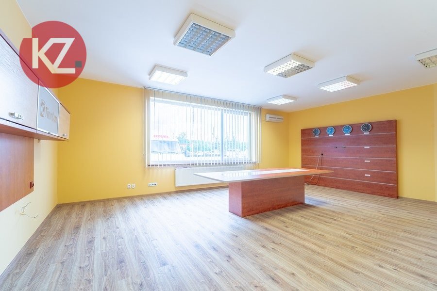 Nowoczesny lokal biurowy 623 m2 z parkingiem i klimatyzacją Piła, Motylewo  623m2 Foto 1