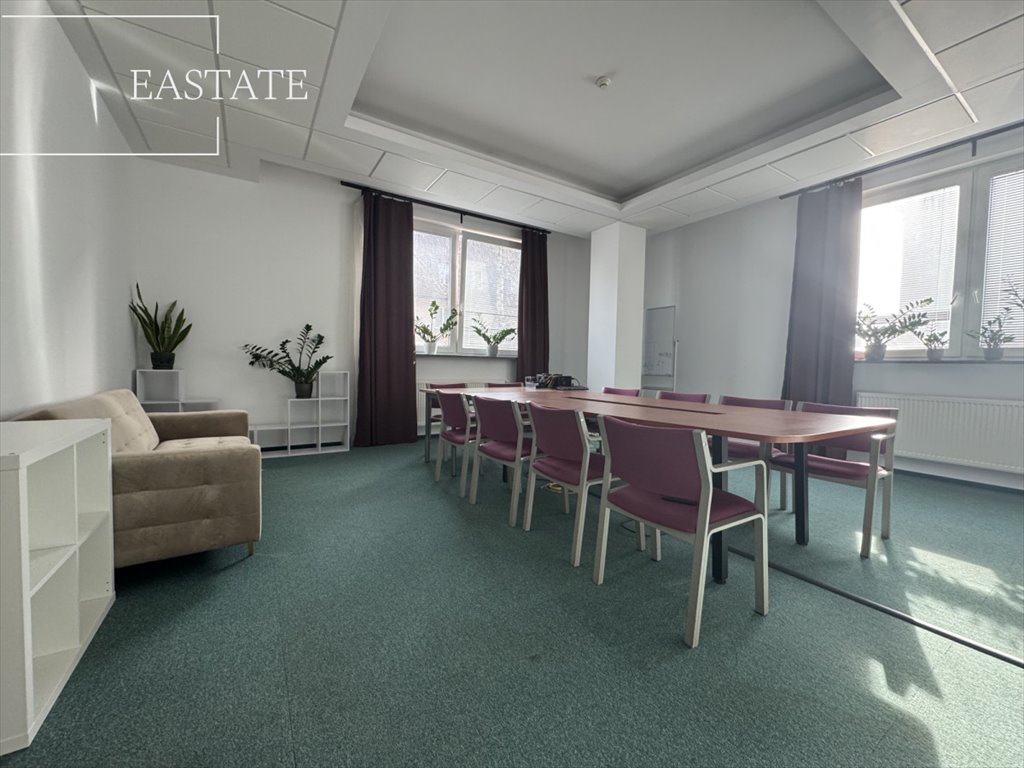 Przestronny biurowiec 620 m² z własnym zapleczem i parkingiem Warszawa, Włochy, Trzcinowa  620m2 Foto 1