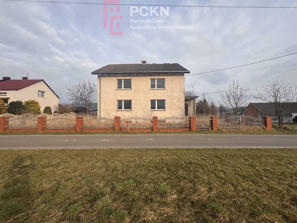 Przestronny dom 132 m² z dużym potencjałem i działką 1100 m² Przedmość  132m2 Foto 1