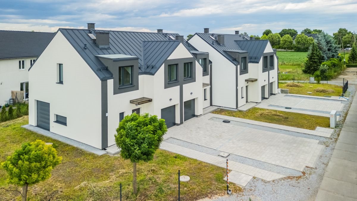 Nowoczesny bliźniak 135 m² z garażem i pompą ciepła Biestrzyków, Warsztatowa  135m2 Foto 1