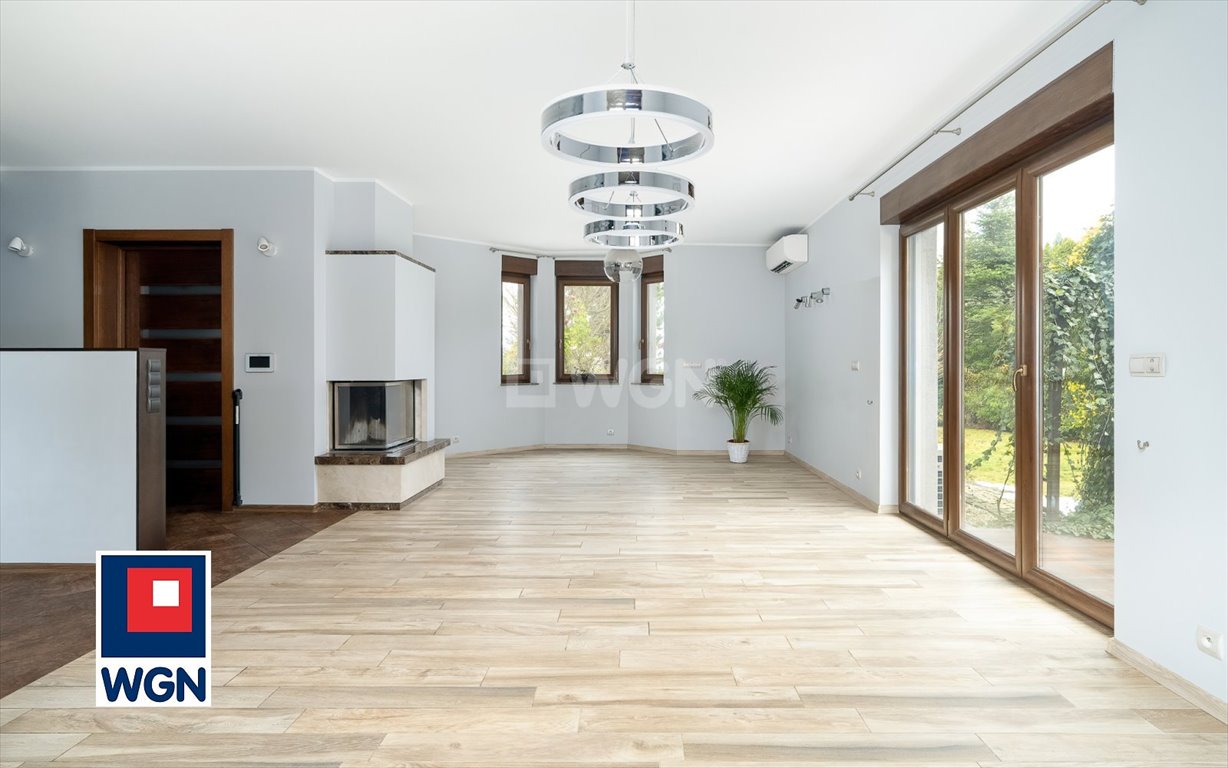 Dom na sprzedaż Chyby, Chyby, Sekwojowa  248m2 Foto 1