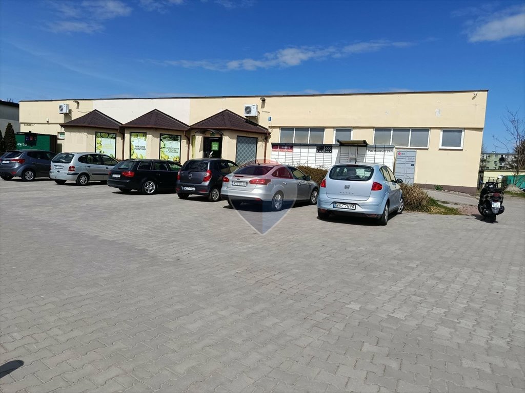 Wynajem 307 m² z własnym parkingiem i dostępem do drogi.: Szydłowiec: Stanisława Staszica