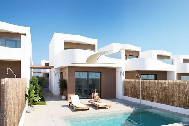 Nowoczesna willa z basenem i tarasem w Los Montesinos Hiszpania, Los Montesinos  129m2 Foto 1