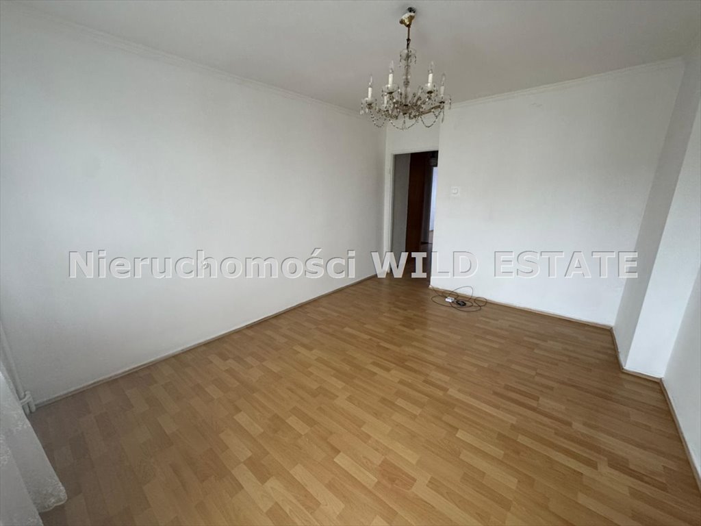 Lesko, 2 pokoje, balkon, do remontu, blisko centrum Lesko  43m2 Foto 1