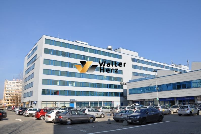 Nowoczesny biurowiec 800 m² z dużymi oknami i świetnym dojazdem Kraków, Podgórze, Wadowicka  801m2 Foto 1