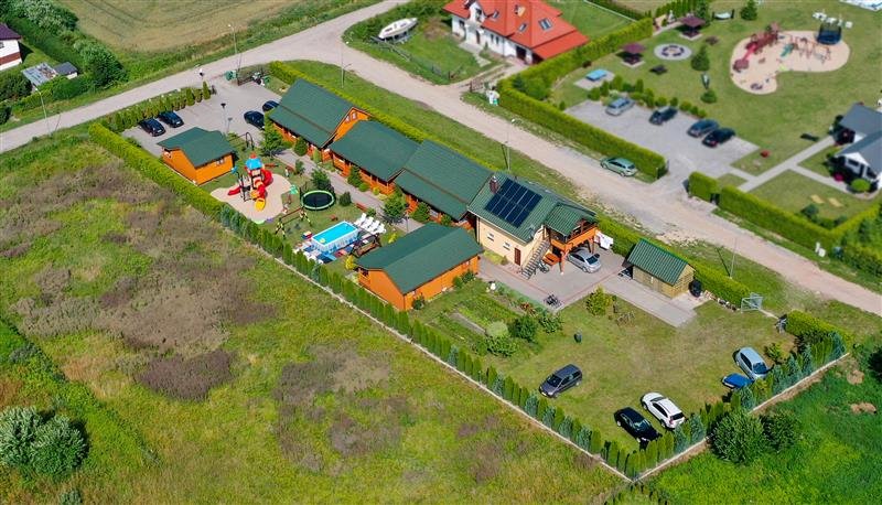 Inwestycja nad morzem: ośrodek 23 pokoi, 5 domków, garaż Darłowo, Polna  325m2 Foto 1