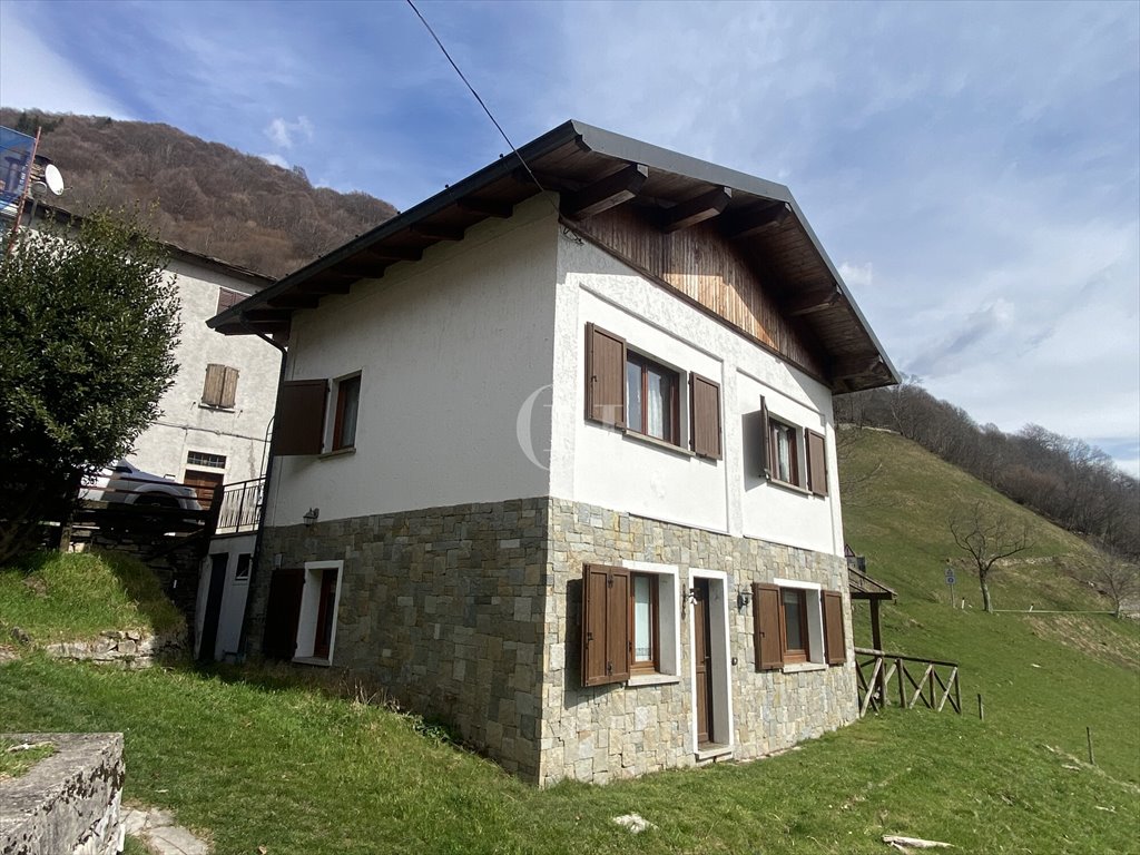 Dom na sprzedaż Włochy, Centro Valle Intelvi  98m2 Foto 1