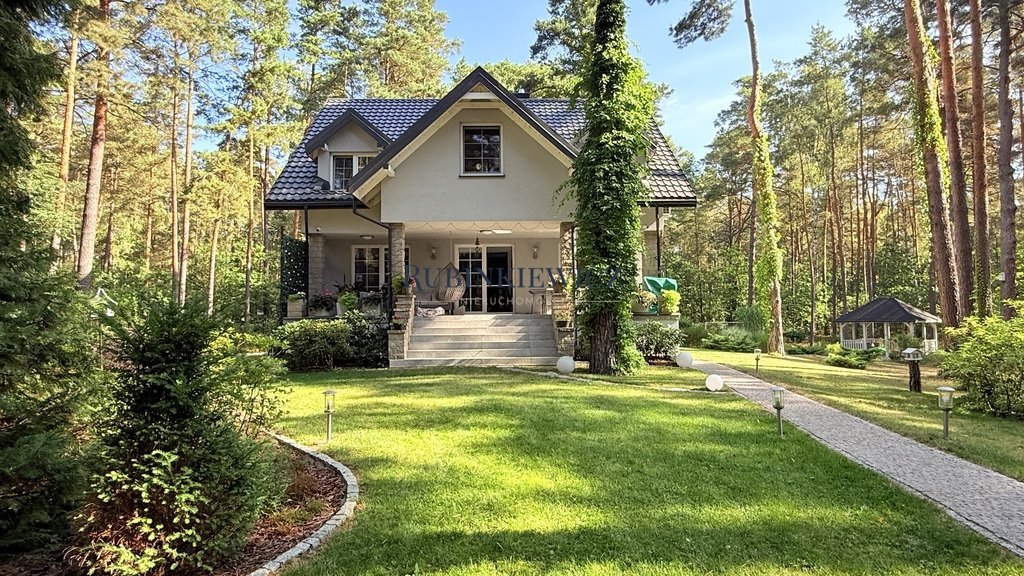 Przestronny dom z sauną i ogrodem w Wilga 300 m² Osiedle Wilga, Margarytki  298m2 Foto 1