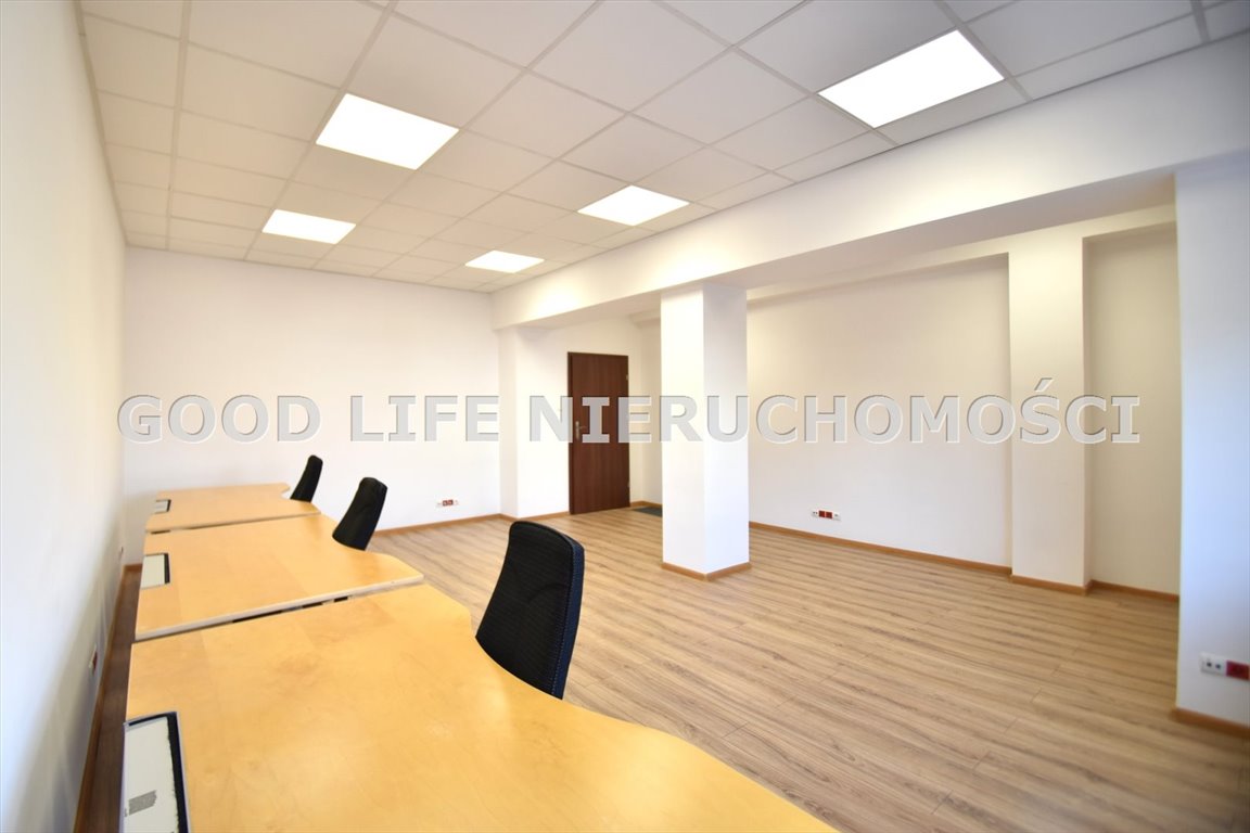 Lokal biurowy 36 m2 z klimatyzacją i monitoringiem Rzeszów, Geodetów  36m2 Foto 1