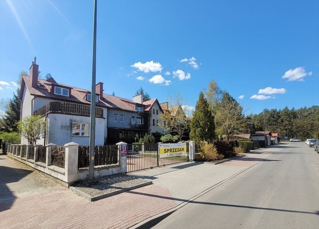 Sprzedam dom z usługami i mieszkaniem 370 m² w Nieporęcie Nieporęt, Rynek  370m2 Foto 1