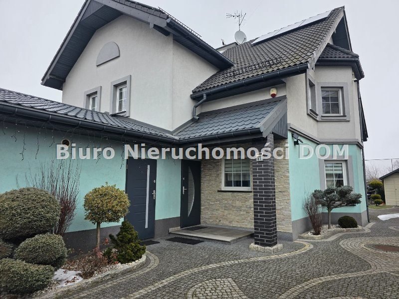 Polecam dom z potencjałem, 2 niezależne części i garaż 2-stanowiskowy Częstochowa, Dąbie  326m2 Foto 1