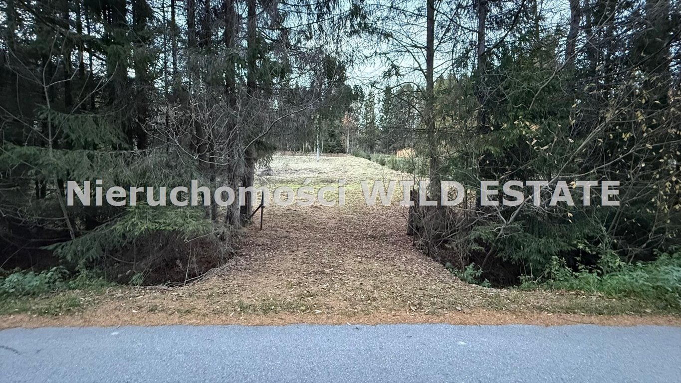 Działka budowlana 13,93 ar w Chmielu, media, Natura 2000 Lutowiska, Chmiel  1 393m2 Foto 1