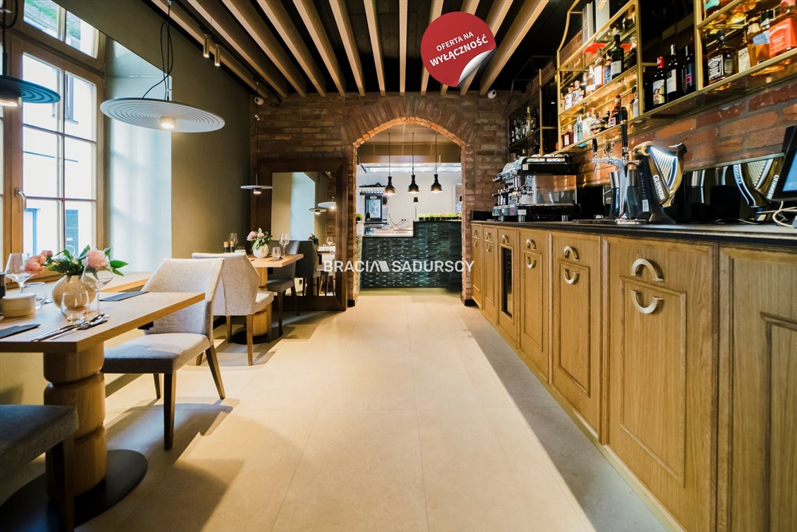 Lokal użytkowy na sprzedaż Żywiec, Centrum, Rynek  219m2 Foto 1