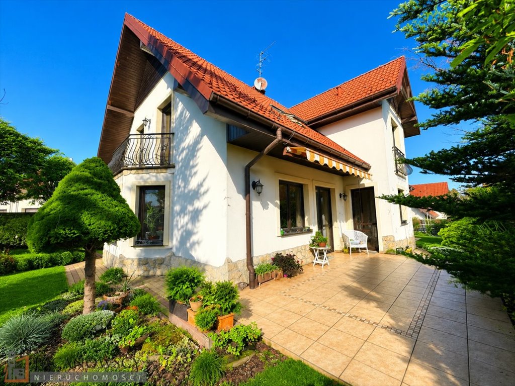 Stylowy dom 230 m2 z garażem, tarasem i balkonami Bibice  230m2 Foto 1