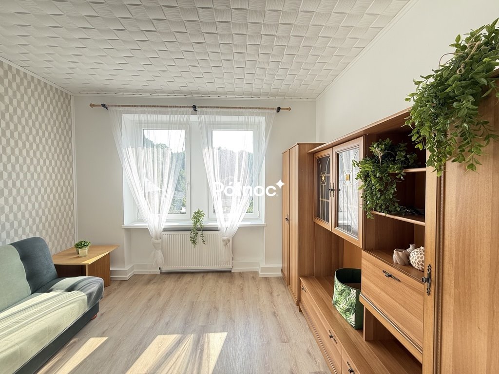 Do sprzedania przestronne mieszkanie 79,5 m² w Janowicach Wielkich Janowice Wielkie  80m2 Foto 1