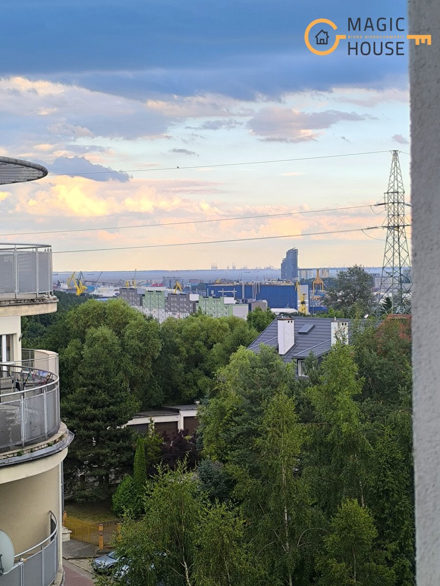 Przestronne 94 m² z 5 pokojami, 2 balkony i piwnica Gdynia, Jantarowa  93m2 Foto 1