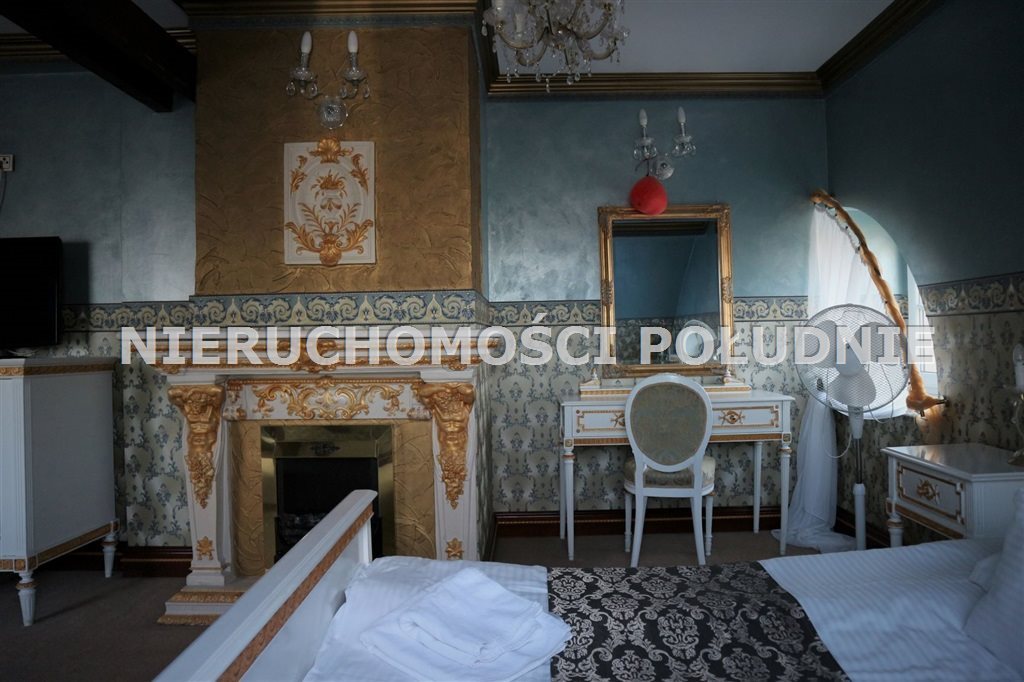 Unikalna willa z 1900 r. z 24 pokojami i parkiem Ustroń  1 550m2 Foto 1
