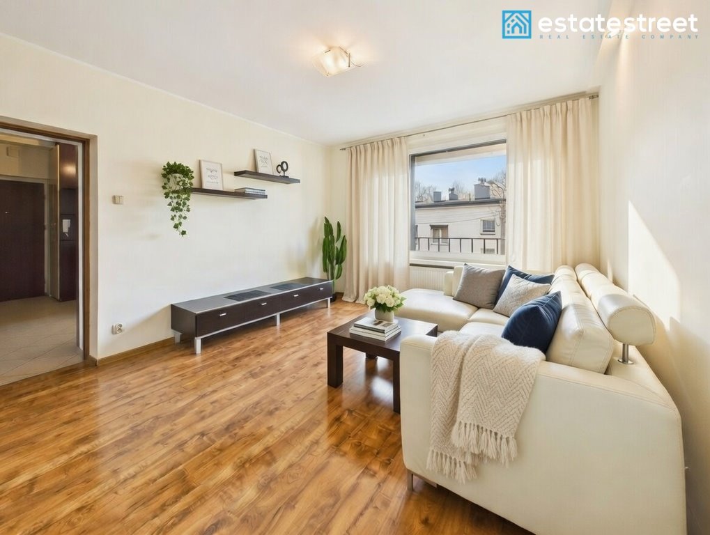 Przestronne 4-pokojowe mieszkanie 74,5 m² z dużym potencjałem Zabrze, Helenka, prof. Fryderyka Joliot-Curie  74m2 Foto 1