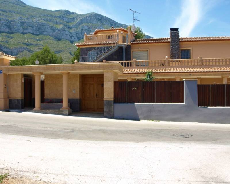 Dom na sprzedaż Hiszpania, Denia, Hiszpania, Corral de Calafat  896m2 Foto 3