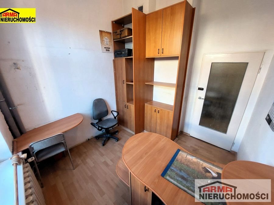 Atrakcyjny lokal biurowy 23,74 m2 z parkingiem w centrum Stargard, centrum  24m2 Foto 1