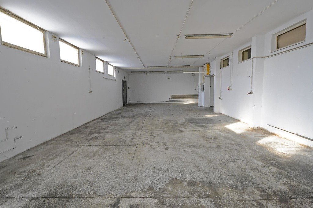 Magazyn 514 m2 z biurem i socjalem, Bałuty, Łódź Łódź, Bałuty, Lutomierska  514m2 Foto 1