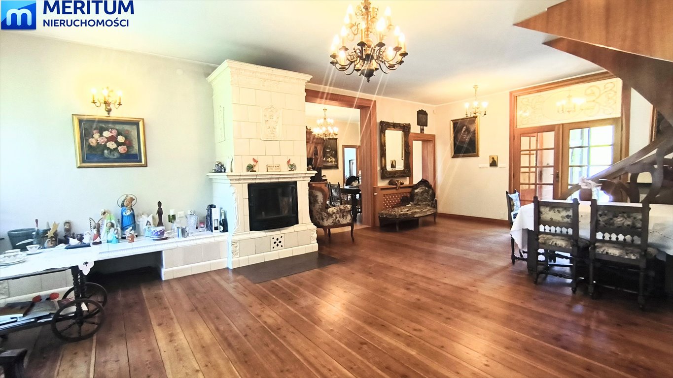 Ekskluzywny dom dworkowy 280 m2 na 1,8 ha z garażem i biblioteką Słabomierz  281m2 Foto 1