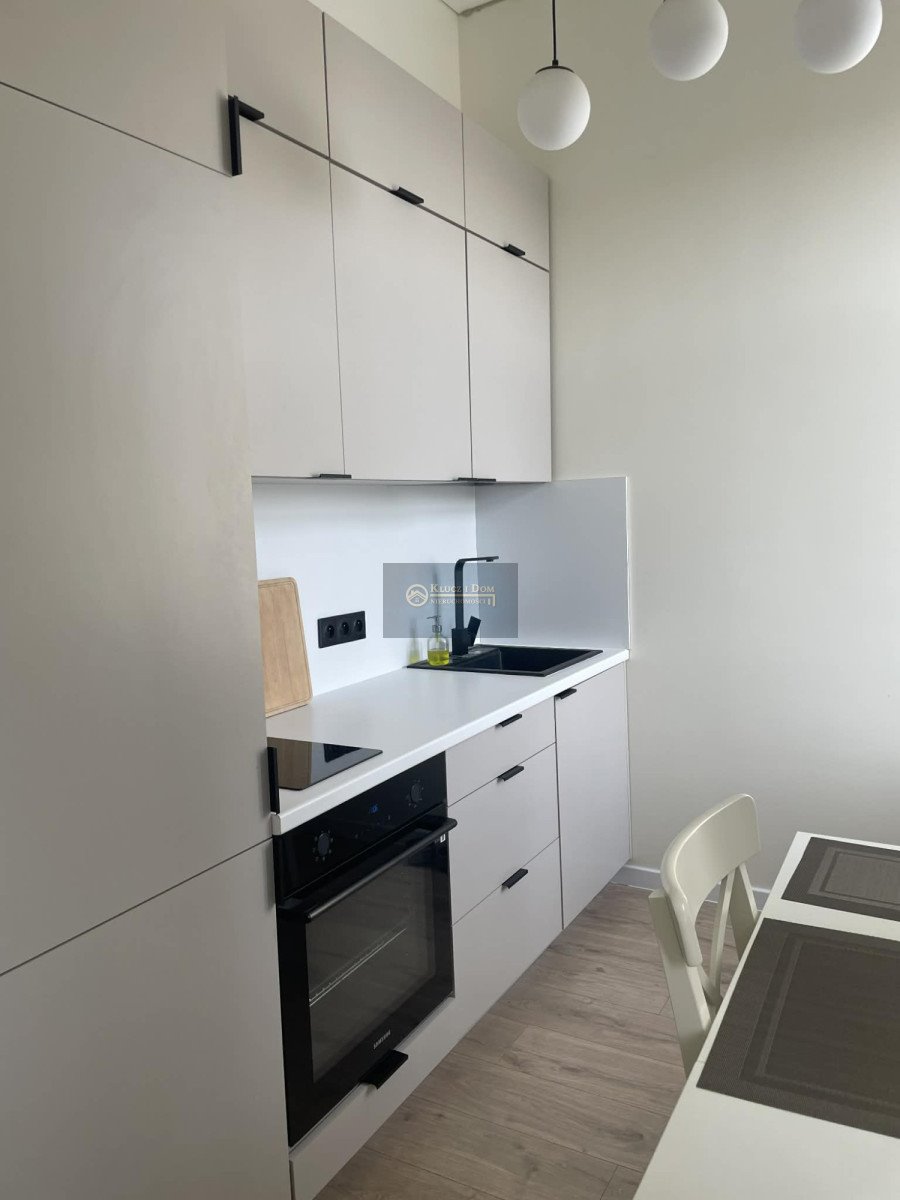 Piastów, 2 pokoje, po remoncie, miejsce postojowe Piastów  38m2 Foto 1