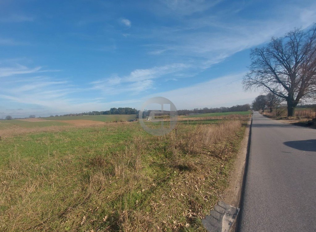 Działki budowlane w Santocku, 1400-1900 m2, media, spokojna okolica Santocko  1 400m2 Foto 1