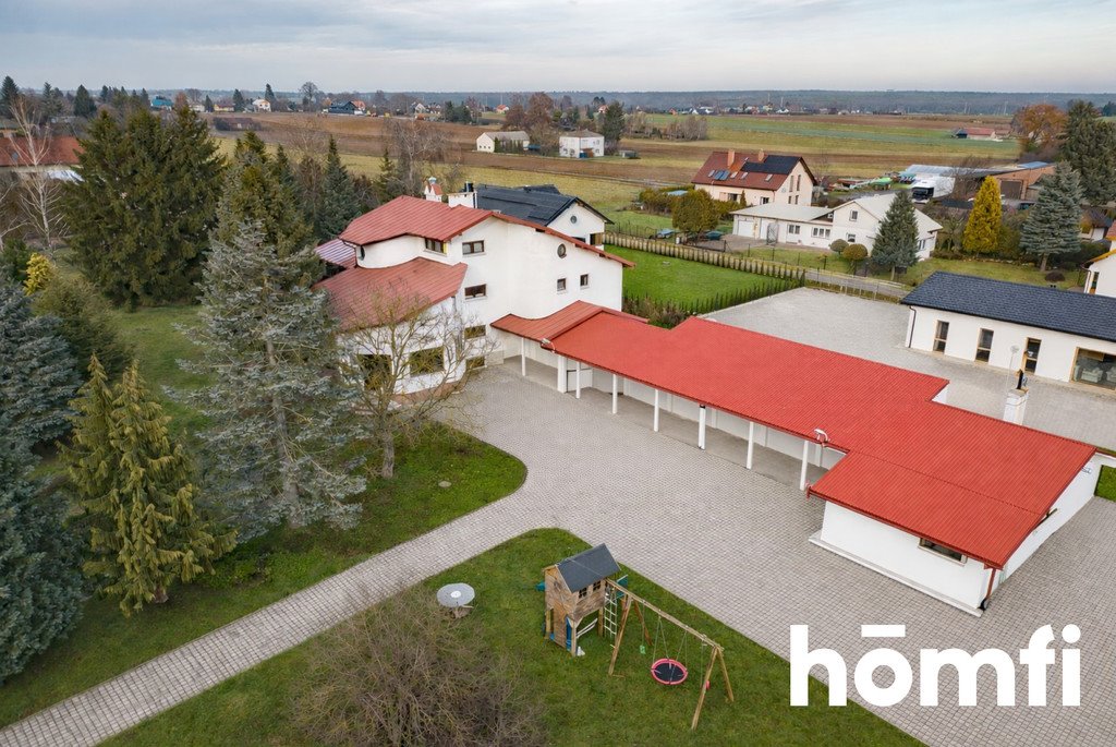 Przestronny dom z ogrodem zimowym i tarasami - 4 kondygnacje Zemborzyce Podleśne  435m2 Foto 1