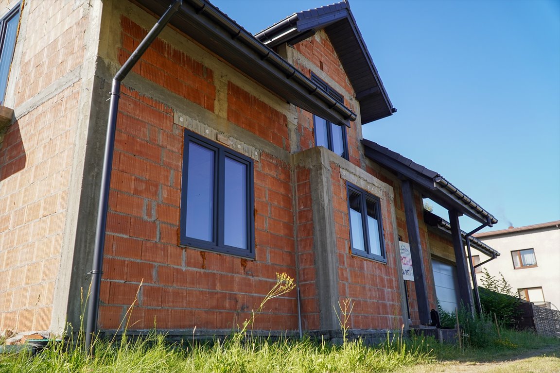 Dom z poddaszem w Bieruniu – 186 m², wykończenie pod klucz Bieruń  186m2 Foto 1