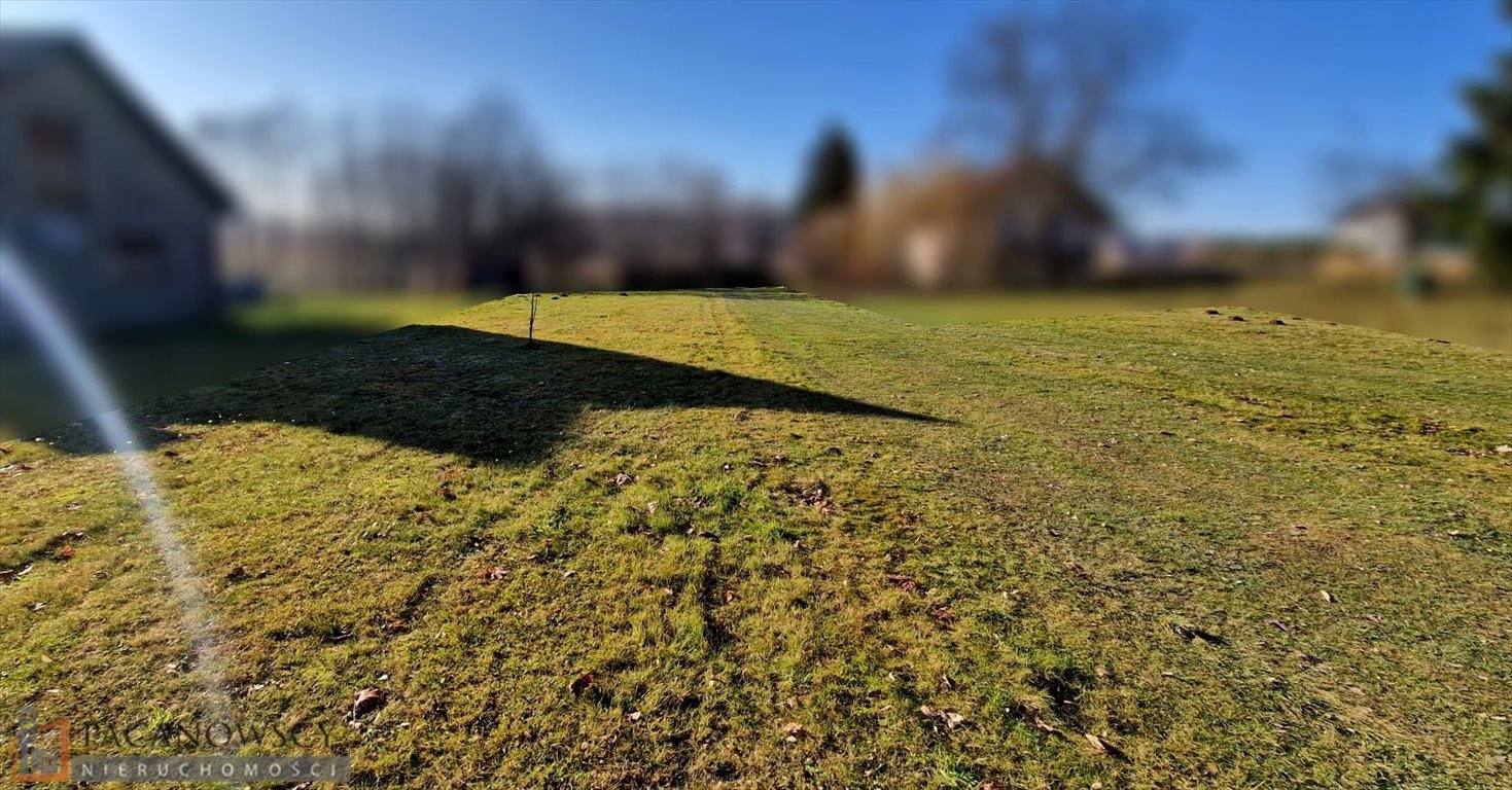 Działka budowlana w Zelkowie z mediami i linią asfaltową Zelków  1 189m2 Foto 1