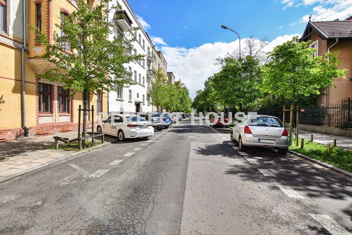 Zapraszam do obejrzenia lokalu użytkowego z zabytkowej kamienicy na Łazarzu Poznań, Łazarz  261m2 Foto 1