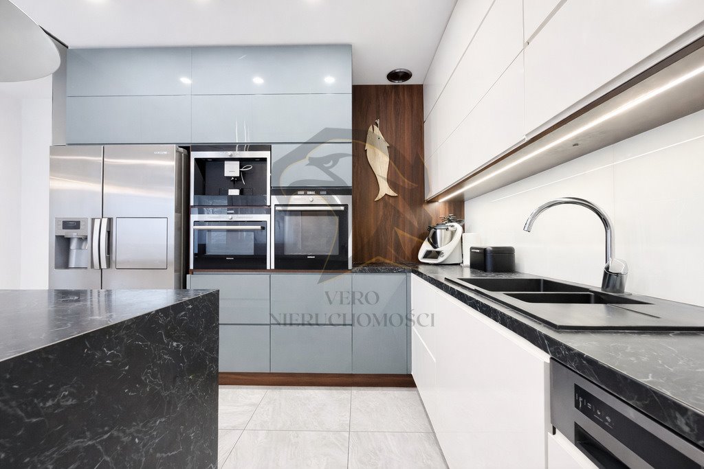 Dom z ceglanymi murami, 6 pokoi, ogród, bezpieczeństwo Łódź, Górna  157m2 Foto 1