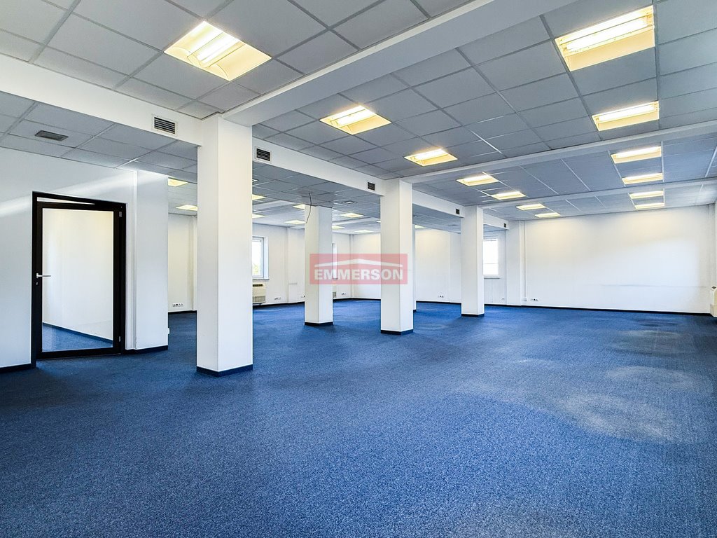 Nowoczesne biuro 246 m2 z klimatyzacją i miejscami parkingowymi Kraków  246m2 Foto 1