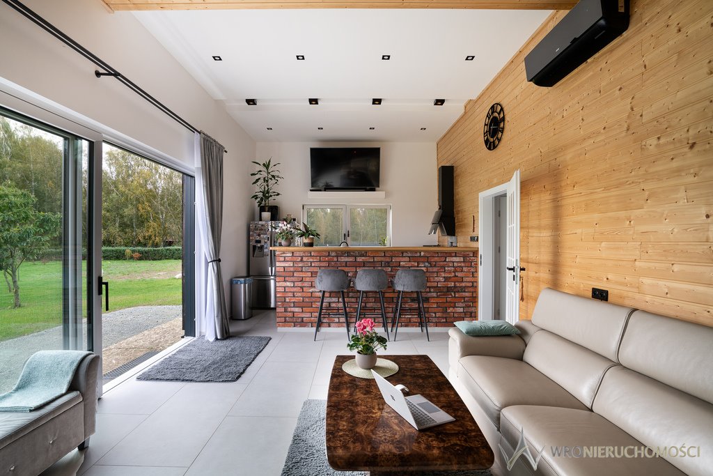 Urokliwa posiadłość 1,04 ha z zabudowaniami i projektem domu Żmigród  211m2 Foto 1