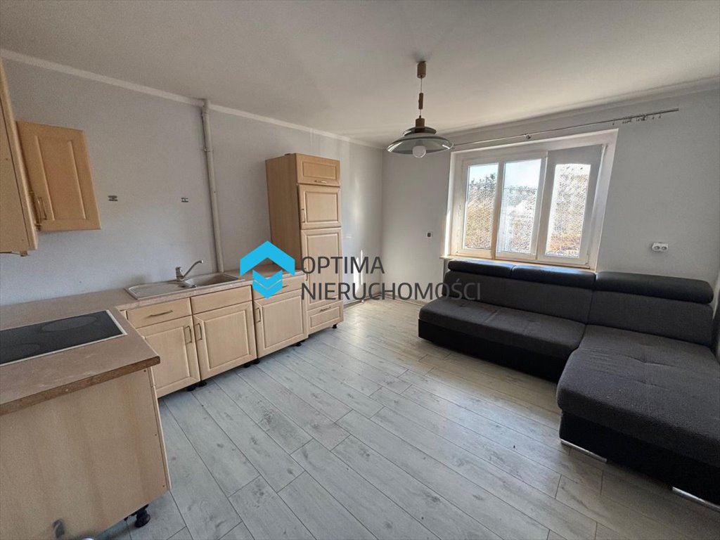 Przestronna kawalerka 41 m² z piwnicą i niskim czynszem polecam Jelenia Góra  41m2 Foto 1