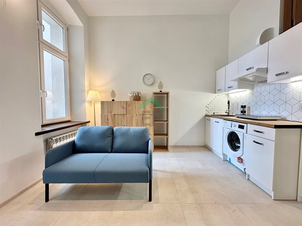 Atrakcyjne 22 m2 z antresolą, balkon, piwnica Częstochowa, Stare Miasto  22m2 Foto 1